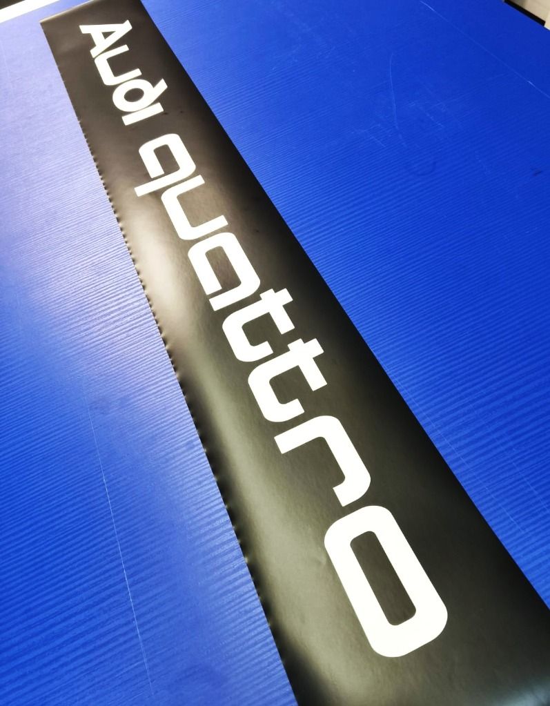 Sticker personnalisé pare soleil