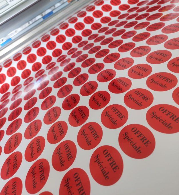 Étiquettes autocollantes à personnaliser avec votre visuel